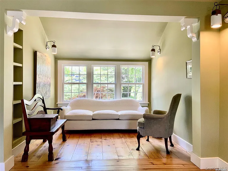 1685 Peconic Ln — Photo 8