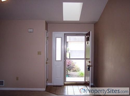 3rd image of 749 Tanager Dr
