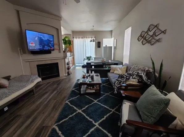 7009 Sandy Souza Way, Elk Grove, CA 95758
