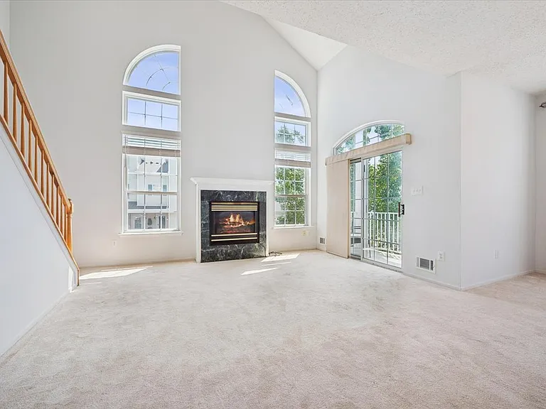 82 Hancock Dr — Photo 7