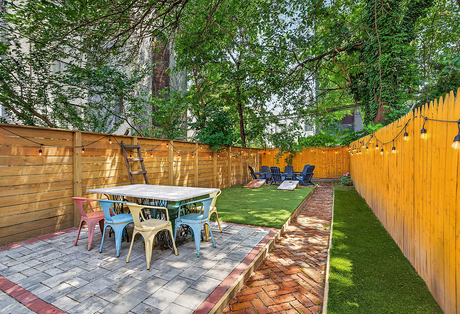 1076 Lafayette Avenue — Photo 2