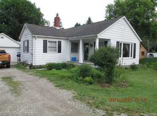 7297 Miller Rd, Swartz Creek, MI 48473