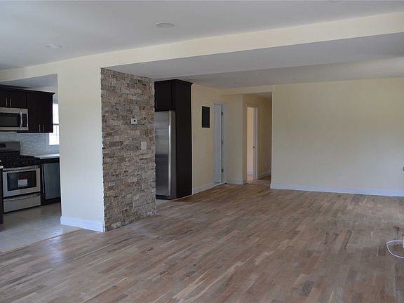 2nd image of 15338 120th Ave