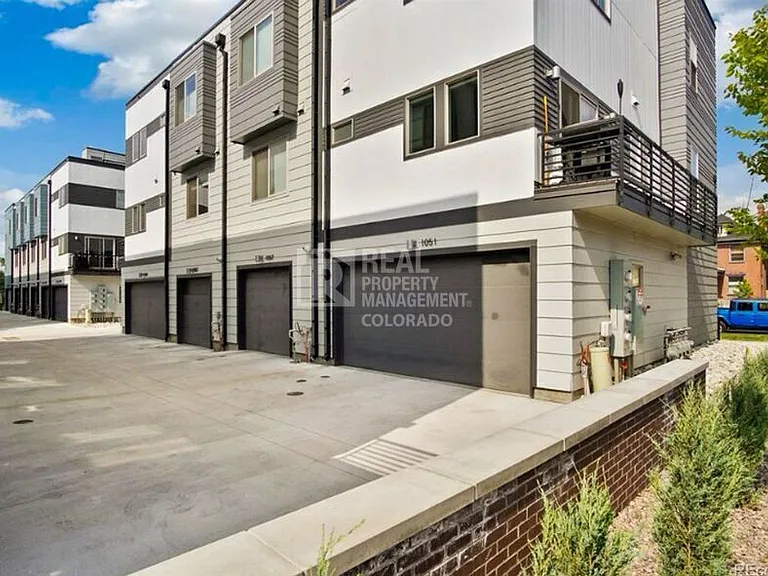 1057 Mariposa St — Photo 25