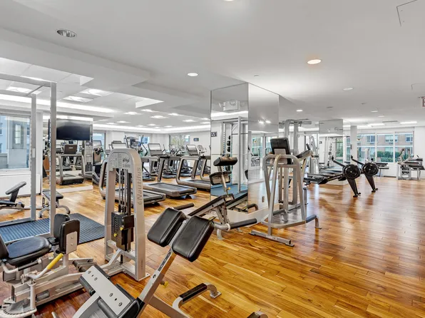 260 West 54th Street image 6 of 16