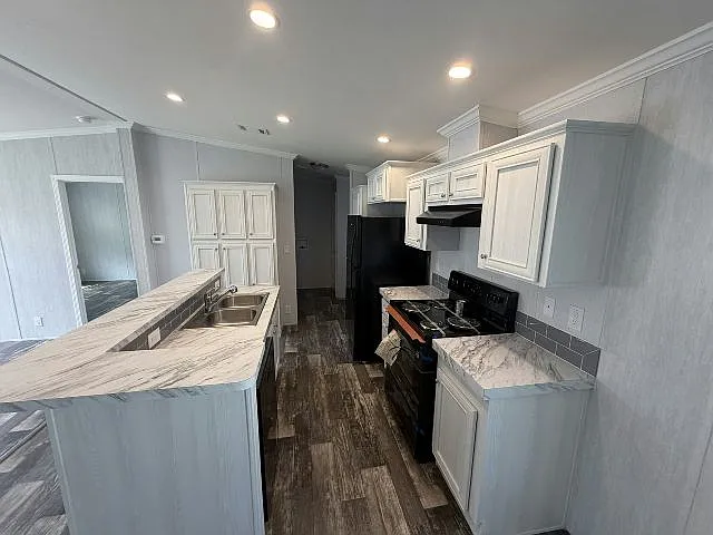 3 bed, 2.0 bath, 960 sqft, $2,100 — Photo 4