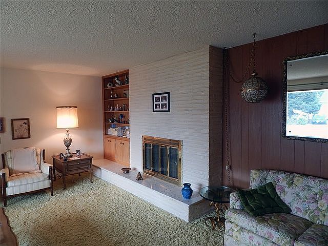 2nd image of 709 S Jefferson St