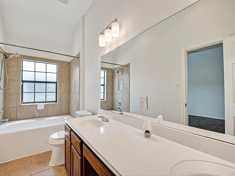 2346 Bermuda Shores Dr — Photo 18