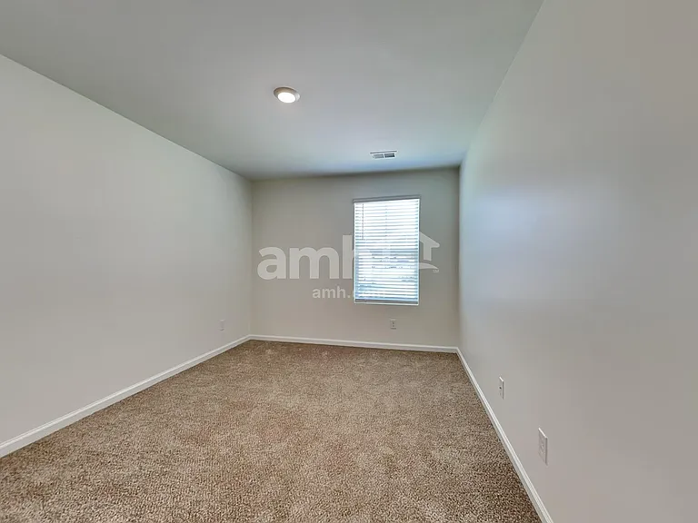 112 Tobago Cir — Photo 18