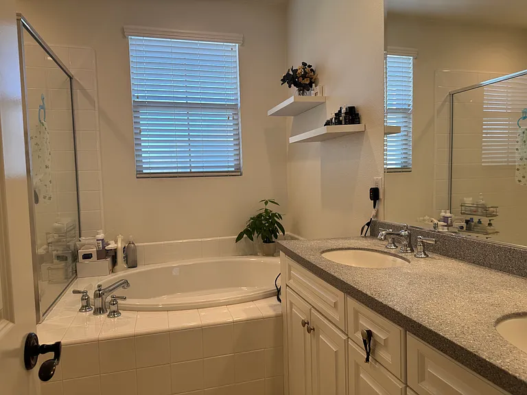 712 S Melrose St — Photo 11