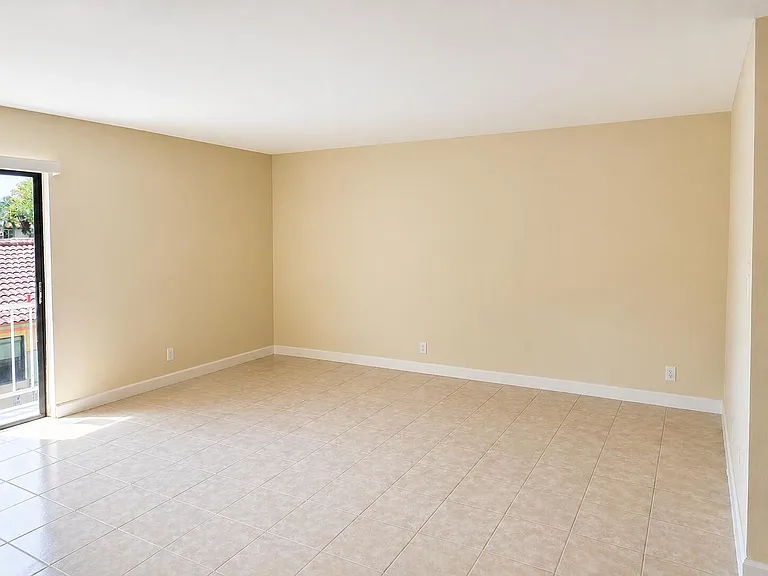 3750 NW 115th Ave #6 — Photo 5