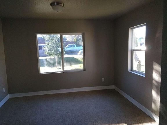 Bedroom 1 with new carpet