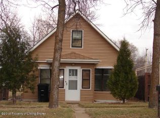 211 B St N, Richardton, ND 58652