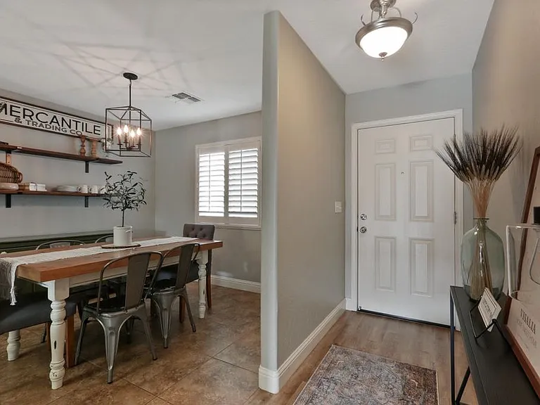 2423 W Corvina Ave — Photo 11