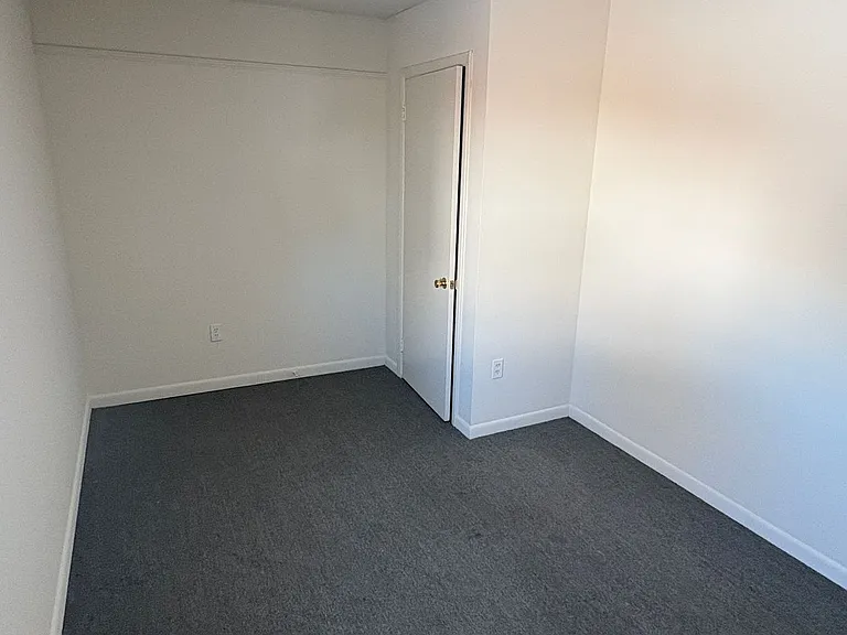 Charlotte Place Apartments — Photo 19