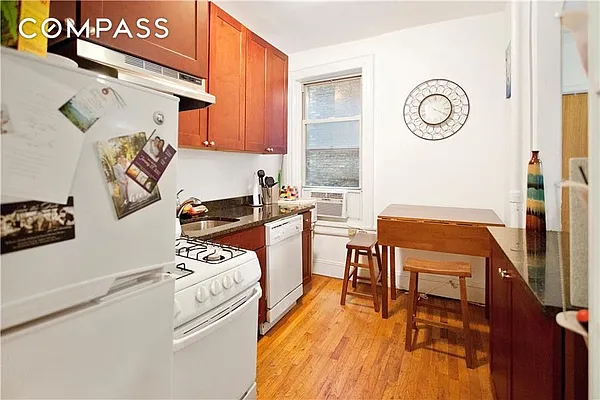 Rented by Compass | media 22