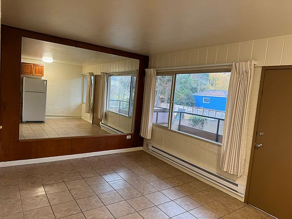 5th image of 4225 50th Ave S #204