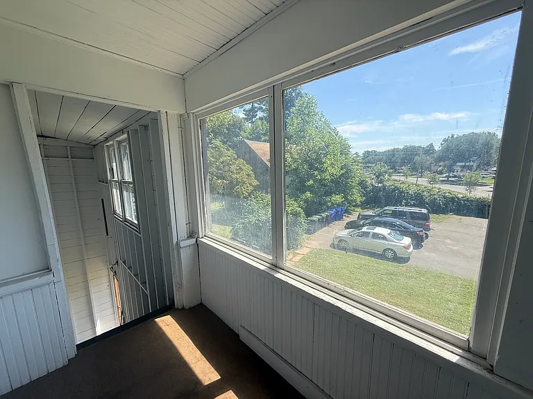 156 Main St — Photo 5