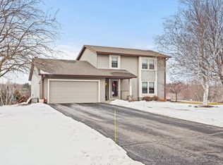 508 Capel Log Ct, Wales, WI 53183
