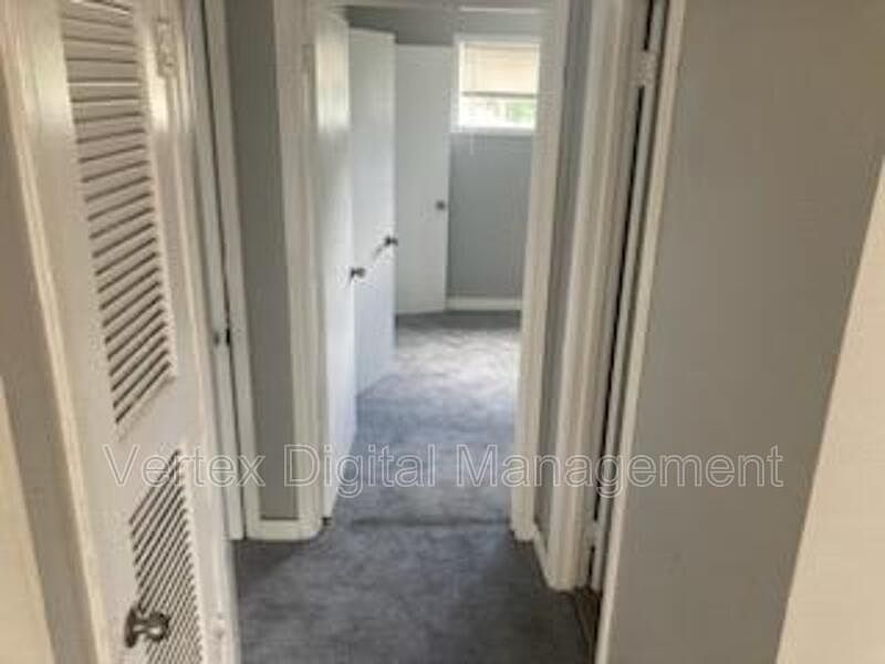 1st image of 1053 Whitaker Dr APT 10