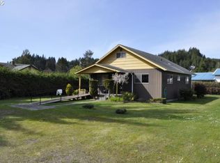 409 Stanley Ln, Lakeside, OR 97449