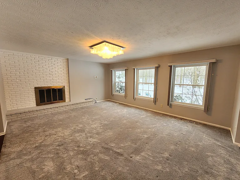 6960 Carriage Hill Dr #102 — Photo 3
