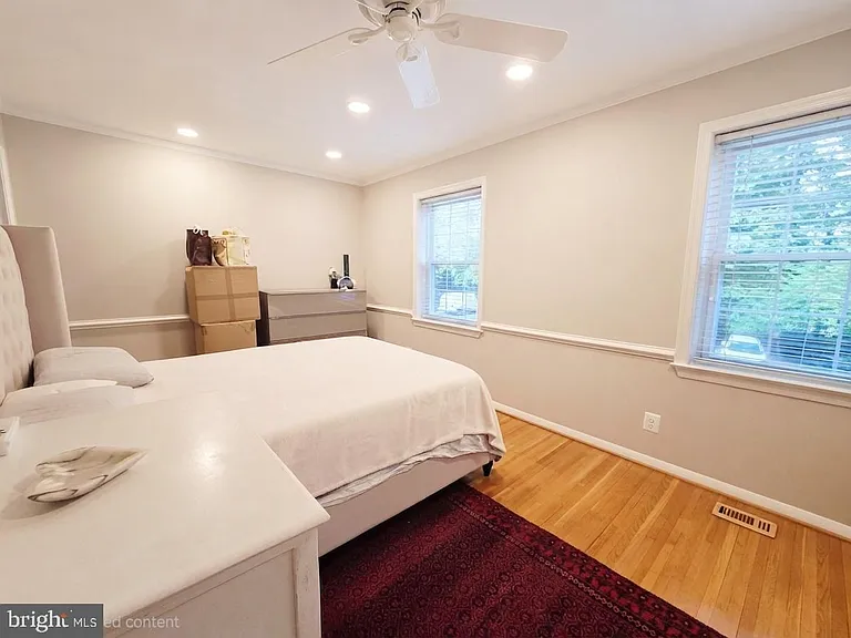 7629 Tiverton Dr — Photo 13