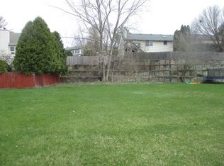 363 Creekside Ln, Antioch, IL