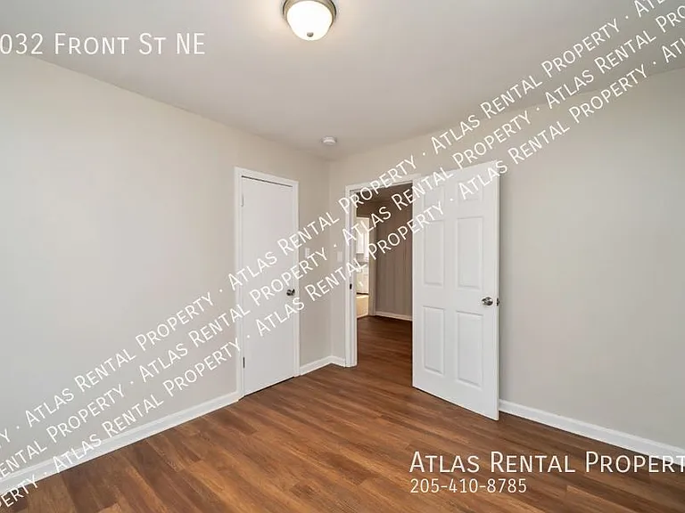 2032 Front St NE — Photo 14