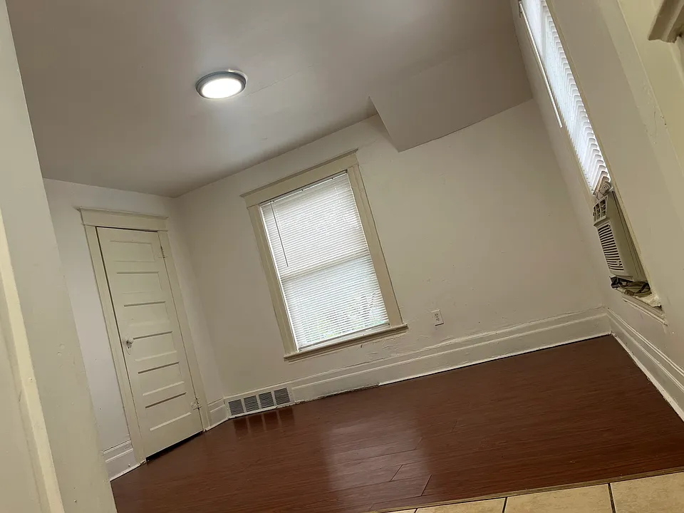 35 Liberty St #2