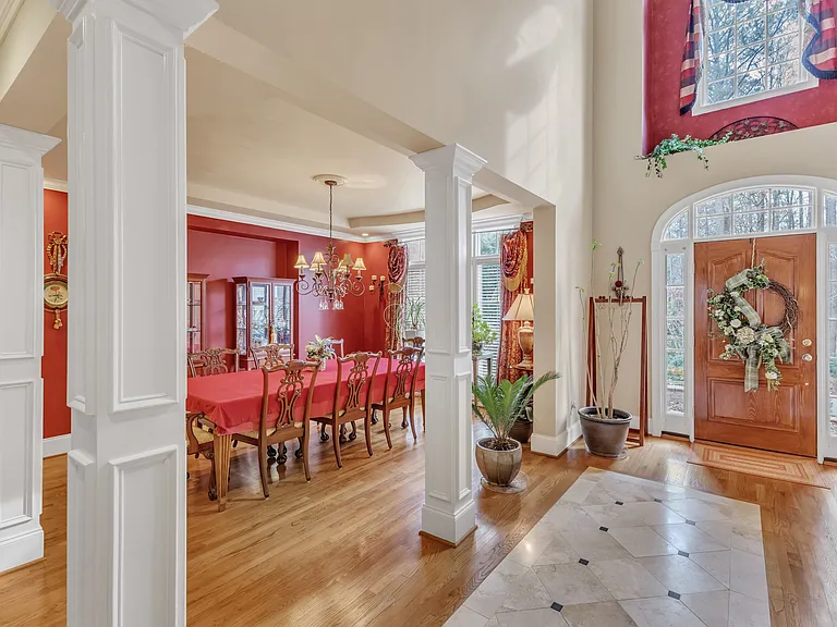 7201 Small Ridge Cir — Photo 3