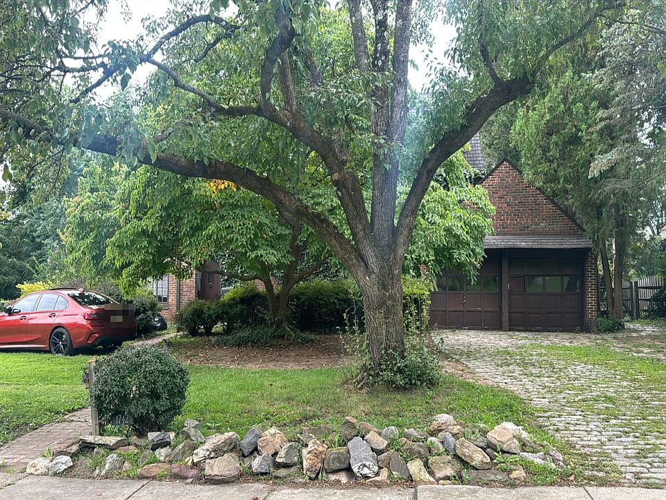 1st image of 1742 Williams Way