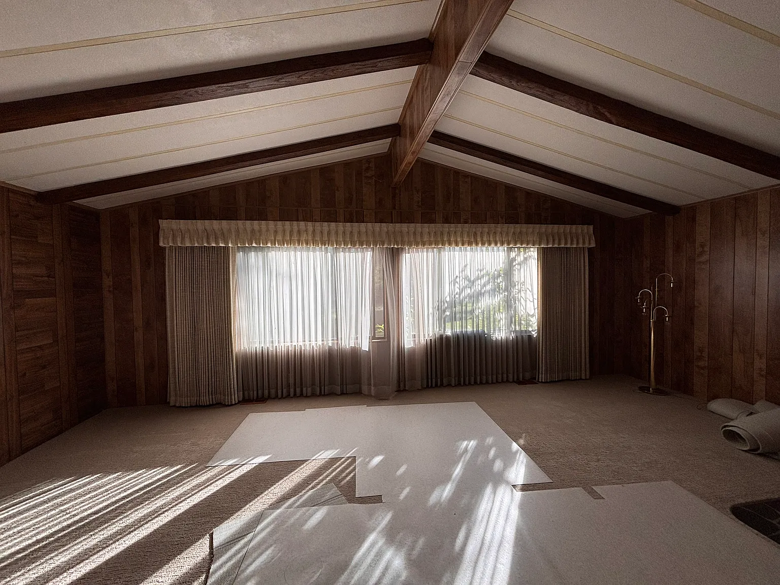 2 bed, 1250 sqft, $2,400 — Photo 4