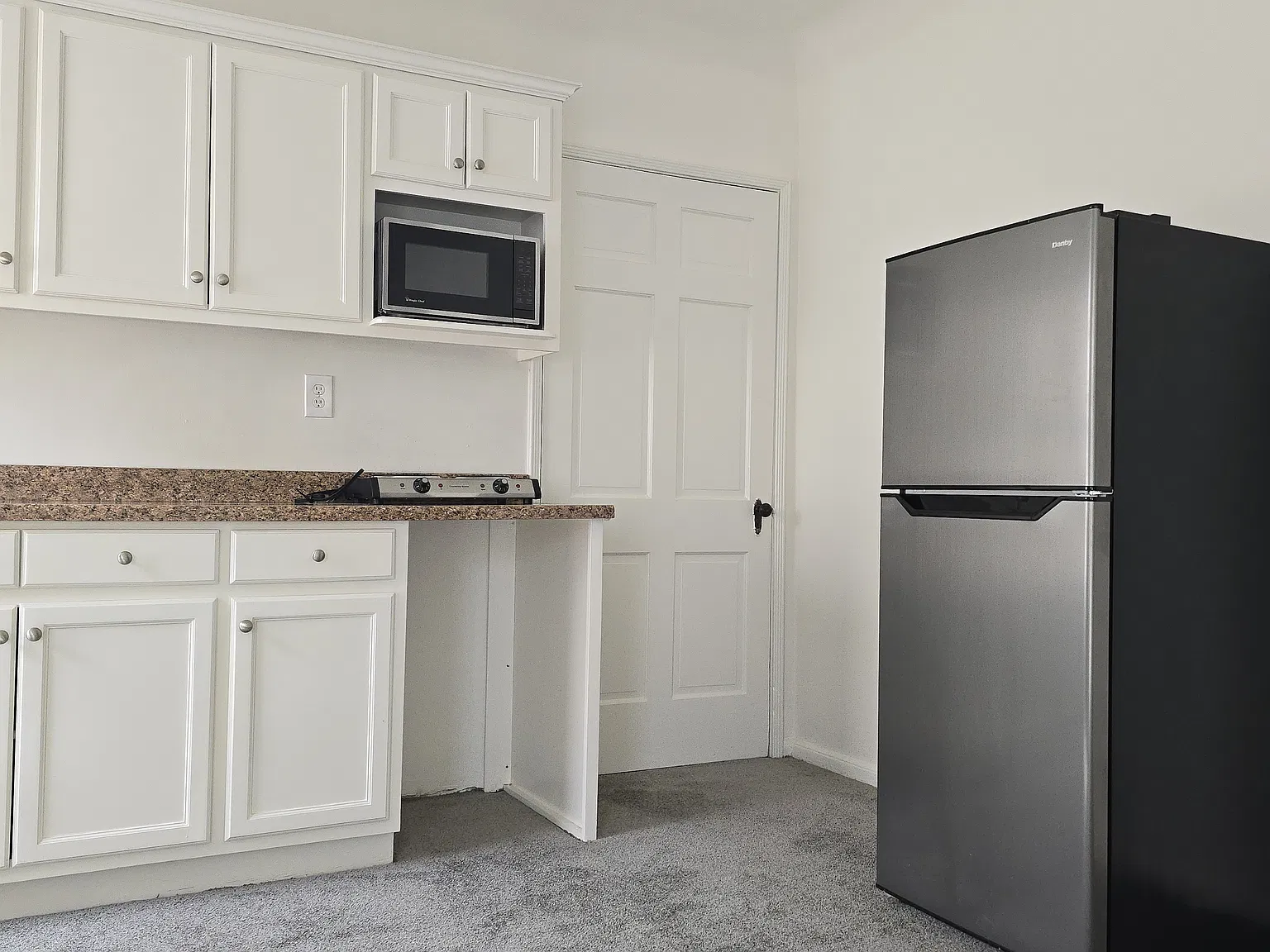 Studio, $1,475 — Photo 2