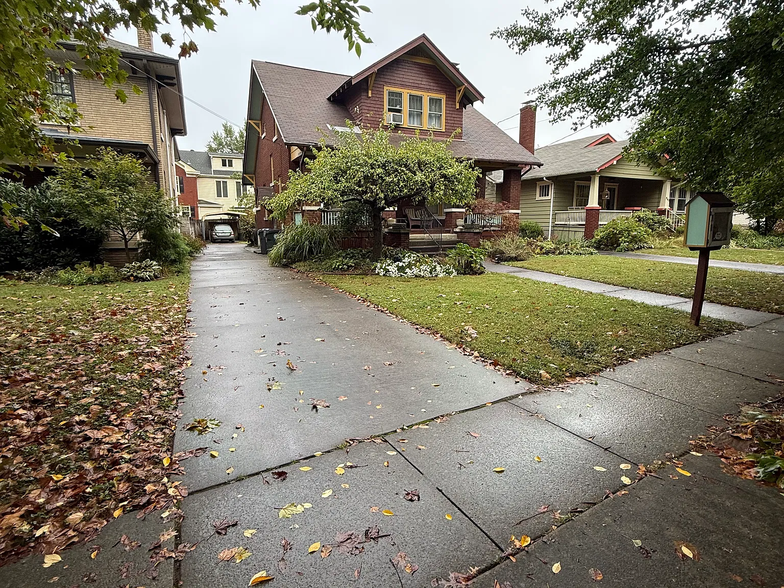 3 bed, 1.5 bath, 1628 sqft, $2,995 — Photo 1