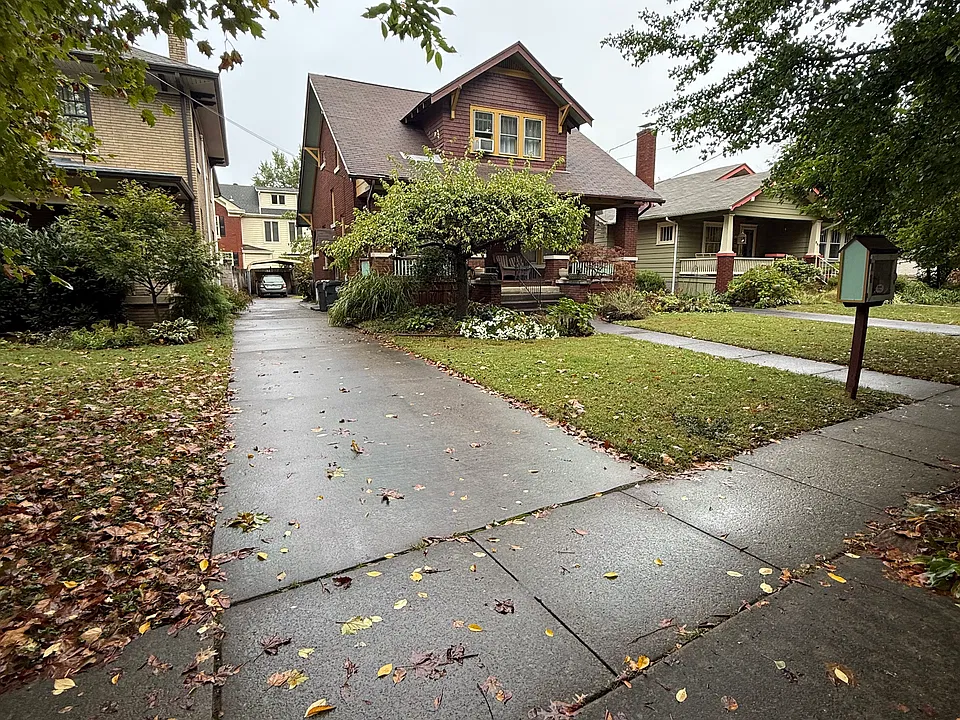 253 Irvine Rd