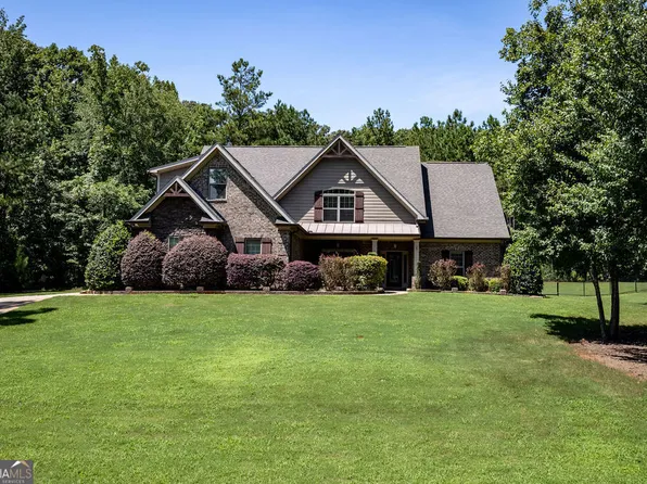 116 Crescent Dr, Forsyth, GA 31029