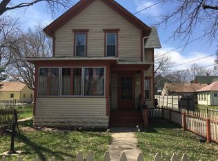 426 S Liberty St, Elgin, IL 60120