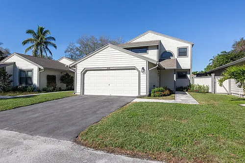 2478 Bedford Mews Dr Photo 1