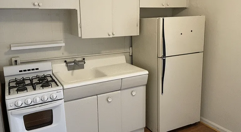 1114 E Genesee St #8 — Photo 13