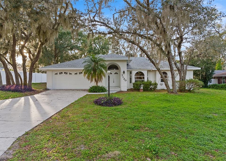 1st image of 7120 CENTERHILL DRIVE