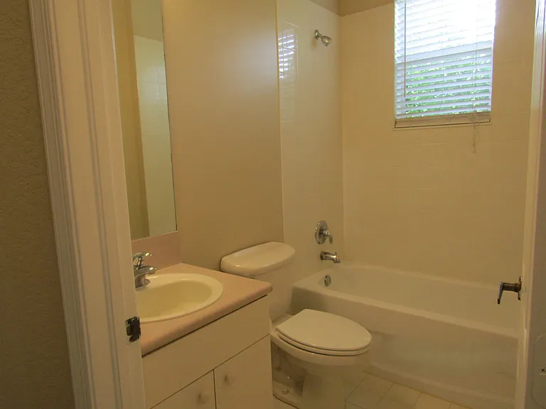1756 SW Jamesport Dr — Photo 24