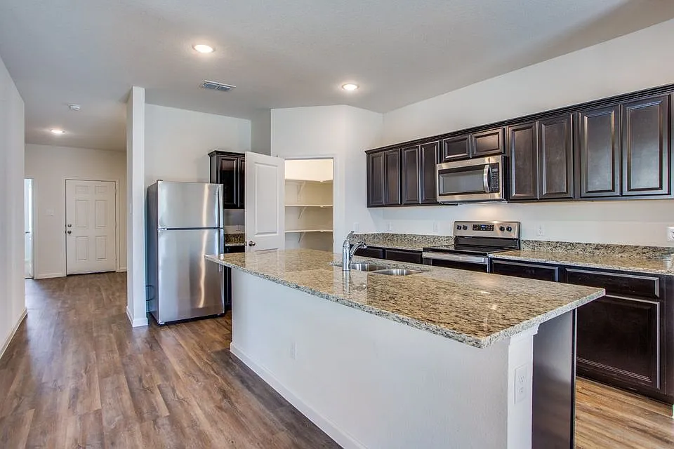 304 Briar Cove - 19 — Photo 2
