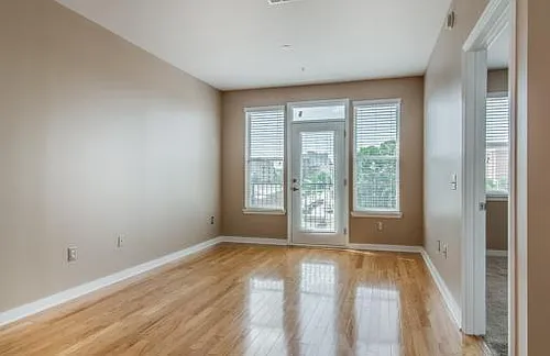 3000 Vanderbilt Pl Photo 1