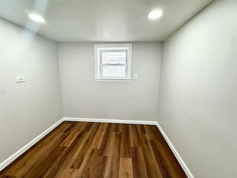 9005 Durham Ave — Photo 21