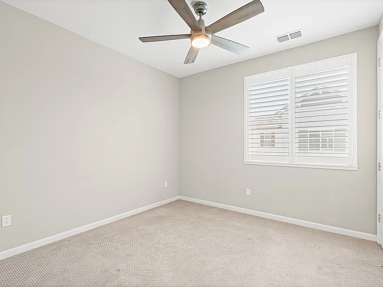 327 Pear Tree Ter #B — Photo 22