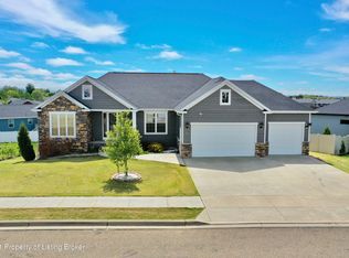 2670 Post Dr, Dickinson, ND 58601