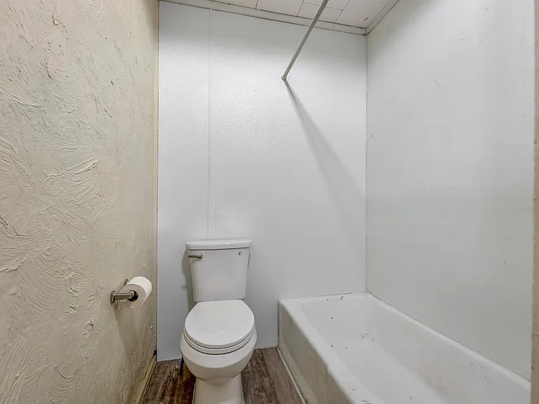 409 Arthur Ave — Photo 14