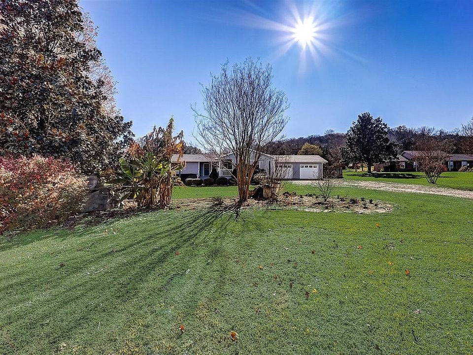 1st image of 1832 Carters Creek Park