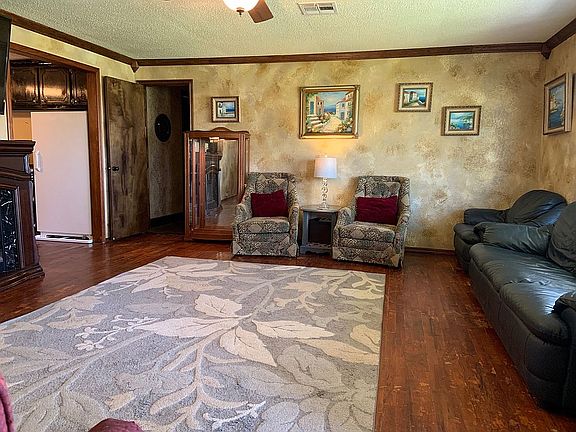 4th image of 19200 SE 59th St